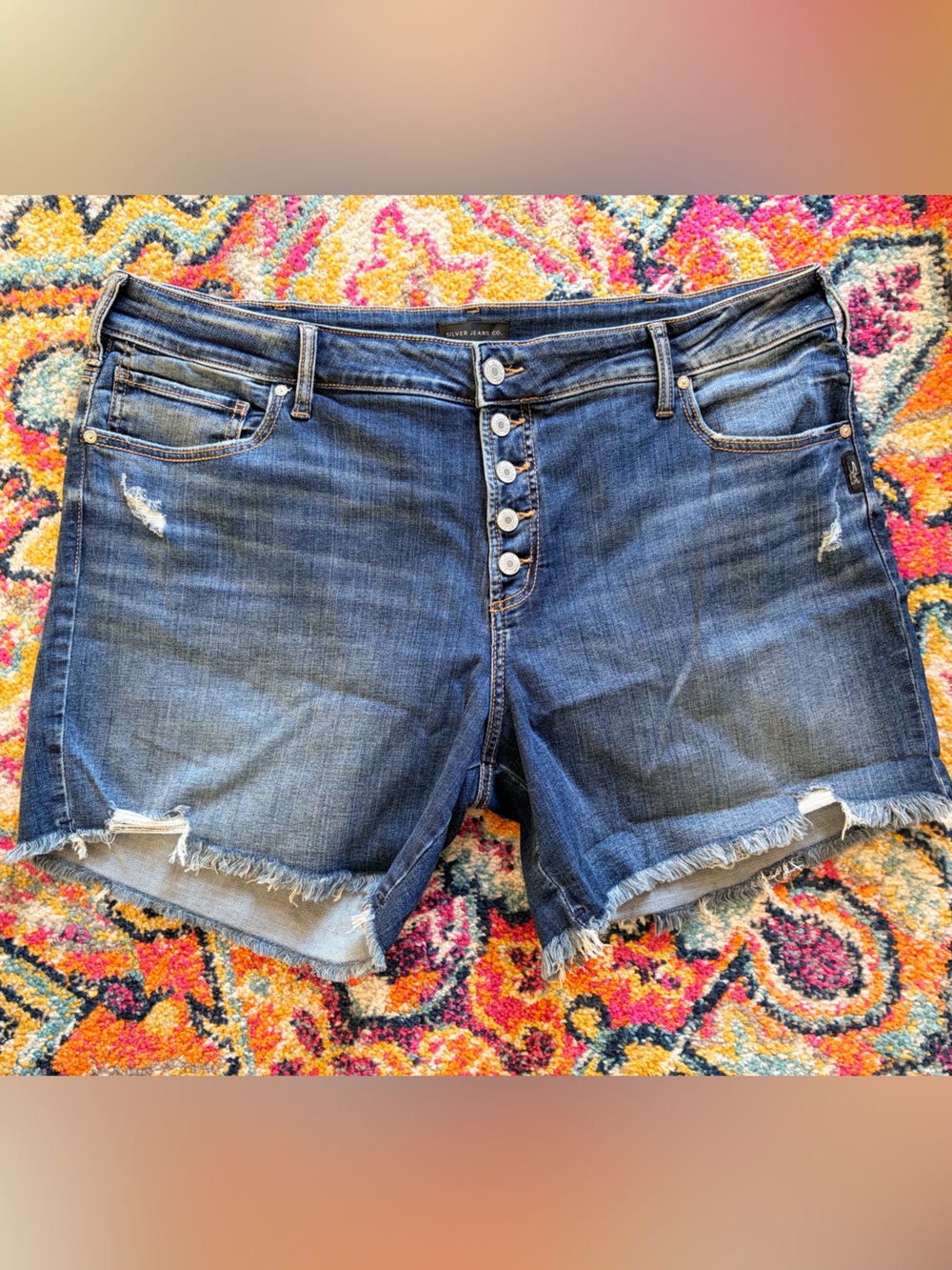 Silver Jeans Co. Boyfriend Short size 20